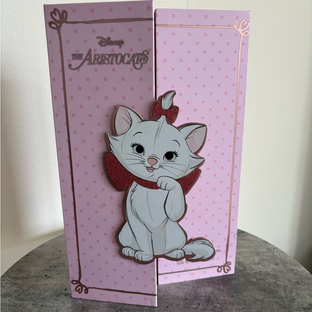New! Disney Aristocats Marie Cat Face & Eyeshadow Palette Girlhoodcore Glam